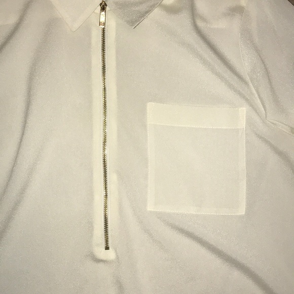 🌈3/$25 Calvin Klein Sheer Top Cute Size Medium - Picture 2 of 4